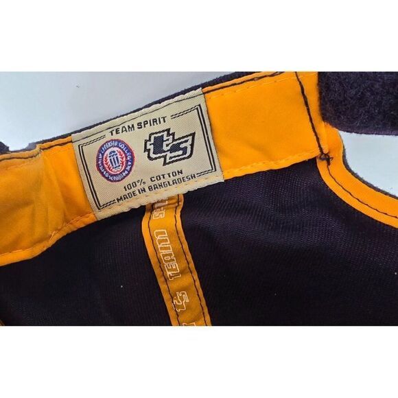 Vintage Michigan Wolverines Team Spirit Adjustable Baseball Cap Hat - Picture 7 of 9